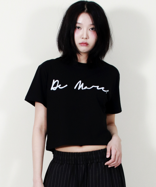 DEMARC(ドゥマーク)の「ROUGH WRITING TEXT-LOGO CROP T-SHIRT BLACK(Tシャツ/カットソー・レディース・その他・MEDIUM/LARGE)」の9枚目の写真