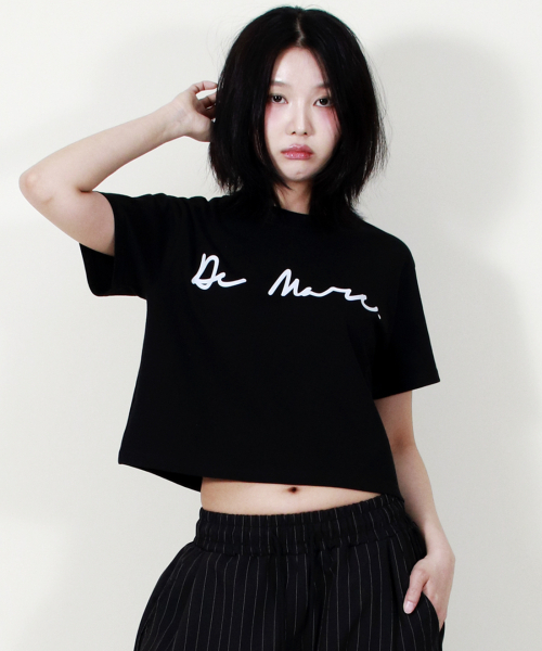 DEMARC(ドゥマーク)の「ROUGH WRITING TEXT-LOGO CROP T-SHIRT BLACK(Tシャツ/カットソー・レディース・その他・MEDIUM/LARGE)」の11枚目の写真