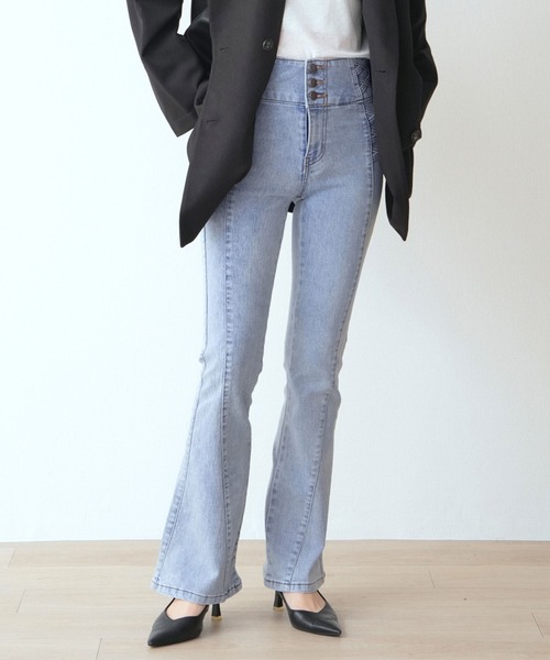 .WORKS(ドットワークス)の「前脇クロス切替 ストレッチデニムフレアーパンツ(デニムパンツ・レディース・ダークグレー/サックスブルー/ブルー・61/64)」の16枚目の写真