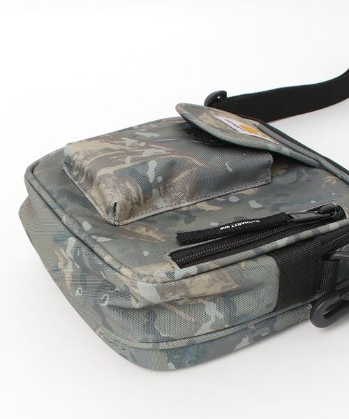Carhartt WIP（カーハートダブリューアイピー）の「【Carhartt WIP】ESSENTIALS BAG SMALL（ショルダーバッグ・メンズ・ブラック/ダークグリーン/グリーン系1/グリーン/グレー/ライトブラウン・FREE）」の19枚目の写真