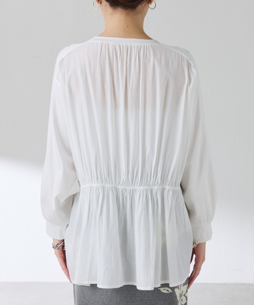 COLLAGE GALLARDAGALANTE（コラージュガリャルダガランテ）の「ドッキング裾ドロストカットソー（Tシャツ/カットソー・レディース・オフホワイト/チャコールグレー・FREE）」の13枚目の写真