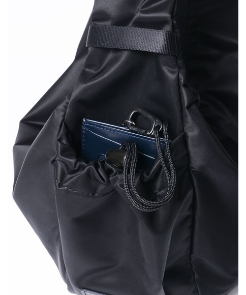 master-piece(マスターピース)の「master-piece / Ark Solid ショルダーバッグ M / No.224061-s(ショルダーバッグ・メンズ・ネイビー/ブラック/カーキ・FREE)」の5枚目の写真