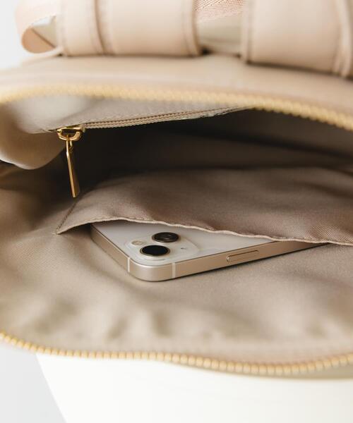 RODE SKO（ロデスコ）の「メタルフラップA4リュック（バックパック/リュック・レディース・ブラック/グレー系その他・ONE）」の4枚目の写真