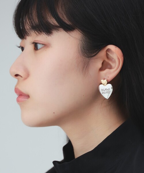 BEAMS HEART(ビームスハート)の「ハートモチーフ ロゴ入り ピアス(ピアス(両耳用)・レディース・ゴールド/その他/シルバー・ONE SIZE)」の1枚目の写真