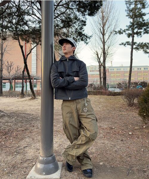 XTONZ(エクストーンズ)の「XP127 シュリンクカーゴパンツ (カーキ)(スウェットパンツ・レディース・その他・SMALL/MEDIUM/LARGE)」の6枚目の写真