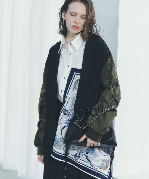 YECCA VECCA（イェッカヴェッカ）の「2wayチェーンギャザーバッグ（ショルダーバッグ・レディース・ブラック/シルバー/ゴールド・FREE）」の4枚目の写真