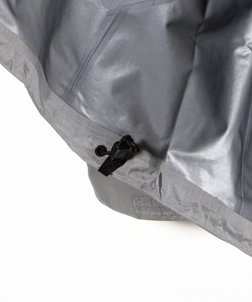 ARC'TERYX(アークテリクス)の「ARC’TERYX / Beta SL Jacket(ブルゾン・メンズ・チャコールグレー/ブラック・MEDIUM/LARGE/SMALL)」の10枚目の写真