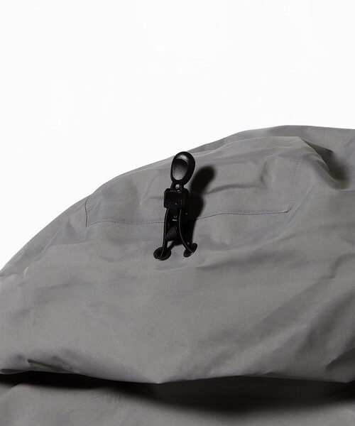 ARC'TERYX(アークテリクス)の「ARC’TERYX / Beta SL Jacket(ブルゾン・メンズ・チャコールグレー/ブラック・MEDIUM/LARGE/SMALL)」の12枚目の写真