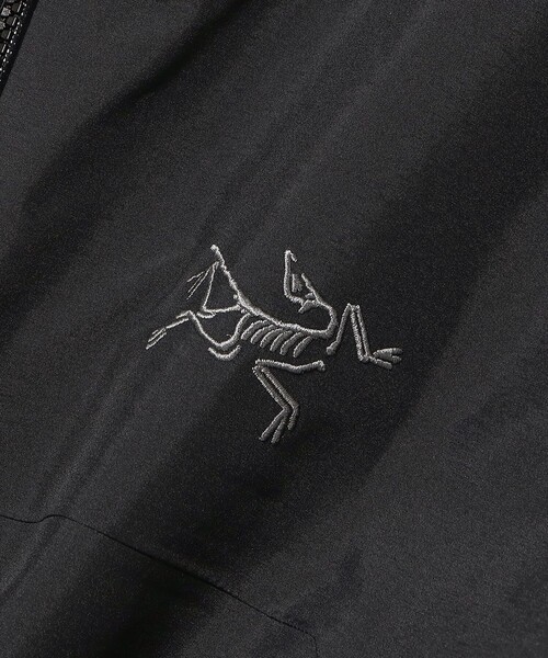 ARC'TERYX(アークテリクス)の「ARC’TERYX / Beta SL Jacket(ブルゾン・メンズ・チャコールグレー/ブラック・MEDIUM/LARGE/SMALL)」の17枚目の写真