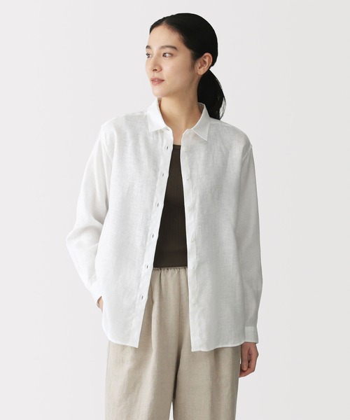 無印良品(ムジルシリョウヒン)の「婦人 リネン 洗いざらし レギュラーカラー長袖シャツ(シャツ/ブラウス・レディース・ホワイト系1/ライトブルー/ライトオレンジ系/サックスブルー系/ライトグリーン/ホワイト/チャコールグレー・XL/L/M/S)」の1枚目の写真