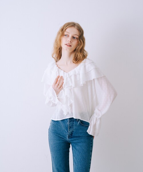 SELFIST(セルフィスト)の「ラッフルドビーフリルブラウス リボン フレア袖 シアー 春服(シャツ/ブラウス・レディース・ブラック/オフホワイト・フリー)」の7枚目の写真