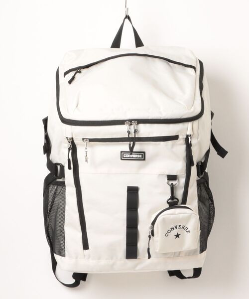 CONVERSE(コンバース)の「【CONVERSE】CV RUBBER PATCH BOX BACKPACK / ラバーパッチロゴ バックパック ボックス型(バックパック/リュック・メンズ・シルバーグレー/ベージュ/アイボリー/ブラック・FREE)」の1枚目の写真