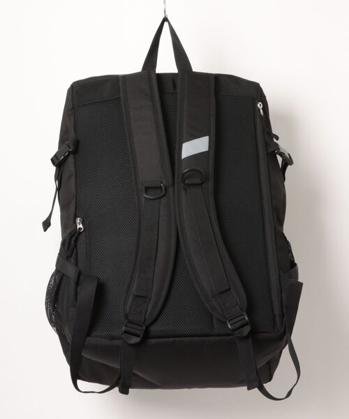 CONVERSE(コンバース)の「【CONVERSE】CV RUBBER PATCH BOX BACKPACK / ラバーパッチロゴ バックパック ボックス型(バックパック/リュック・メンズ・シルバーグレー/ベージュ/アイボリー/ブラック・FREE)」の5枚目の写真