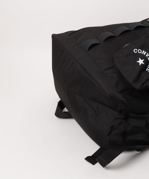 CONVERSE(コンバース)の「【CONVERSE】CV RUBBER PATCH BOX BACKPACK / ラバーパッチロゴ バックパック ボックス型(バックパック/リュック・メンズ・シルバーグレー/ベージュ/アイボリー/ブラック・FREE)」の6枚目の写真