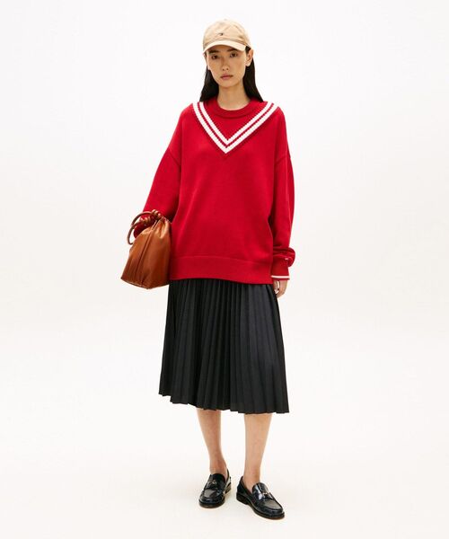 TOMMY HILFIGER（トミーヒルフィガー）の「バーシティクリケットクルーネックロングスリーブセーター（ニット/セーター・レディース・レッド・XX-SMALL）」の5枚目の写真