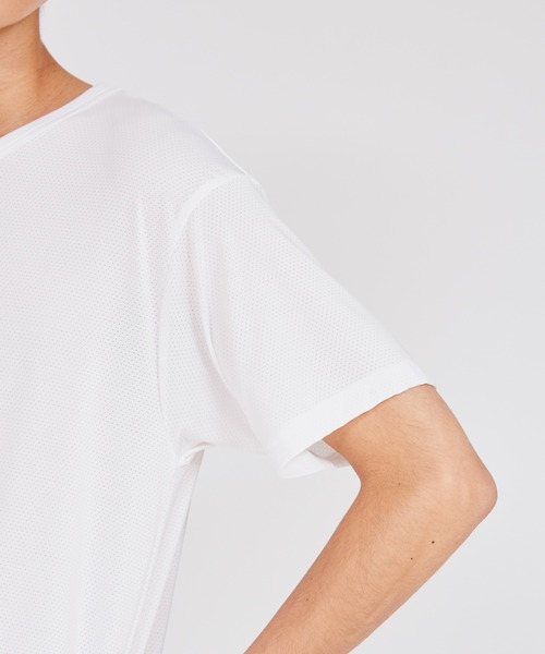 HANES(ヘインズ)の「【Hanes/ヘインズ】メンズ Hanes MOVES ナイロンメッシュ クルーネックTシャツ(Tシャツ/カットソー・メンズ・ブラック/ホワイト・M/LL/L)」の5枚目の写真