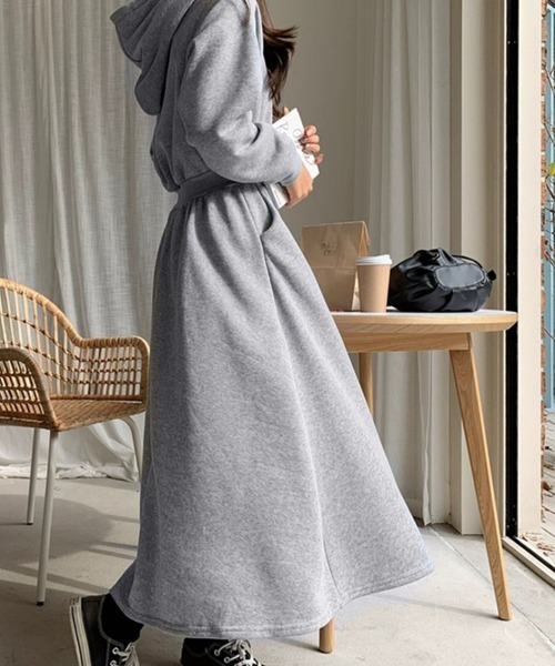 Flugge(フラッジー)の「フード付きスウェットワンピース(ワンピース・レディース・ブラック/グレー・LARGE/MEDIUM)」の5枚目の写真