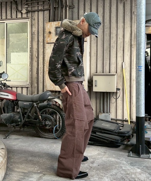 Chikashitsu +(チカシツプラス)の「【Chikashitsu +】cropped camouflage fur zip hoodie / 【チカシツプラス】クロップドカモフラージュファー付きジップパーカー(パーカー・メンズ・チャコール/カーキ・ONE SIZE)」の21枚目の写真