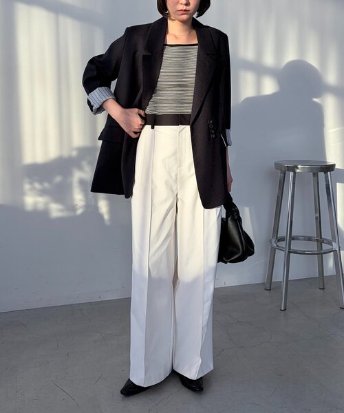 CAPRICIEUX LE'MAGE（カプリシューレマージュ）の「【サイズ展開あり】〈C.L〉リネンタッチテーラードジャケット（テーラードジャケット・レディース・ブラック/ベージュ・36/38）」の3枚目の写真