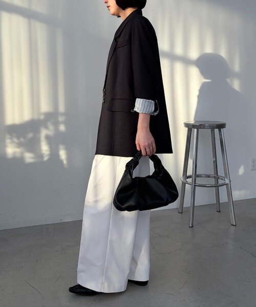 CAPRICIEUX LE'MAGE（カプリシューレマージュ）の「【サイズ展開あり】〈C.L〉リネンタッチテーラードジャケット（テーラードジャケット・レディース・ブラック/ベージュ・36/38）」の4枚目の写真