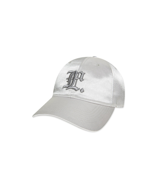 LMCの「GOTHIC SATIN 6PANEL CAP（キャップ・レディース・ネイビー/ブラック/ピンク/ライトブルー/ライトグレー/バーガンディー/ブラウン・FREE）」の3枚目の写真