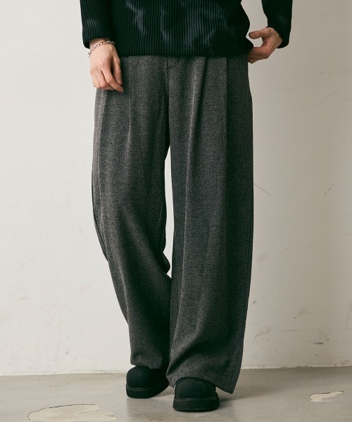 Shoowtime（ショウタイム）の「Tuck Drape Wide Slacks / タック ドレープワイドスラックス（スラックス・メンズ・アイボリー/チャコールグレー・X-LARGE/LARGE/MEDIUM）」の5枚目の写真