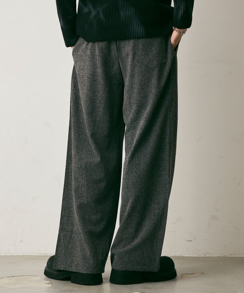 Shoowtime（ショウタイム）の「Tuck Drape Wide Slacks / タック ドレープワイドスラックス（スラックス・メンズ・アイボリー/チャコールグレー・X-LARGE/LARGE/MEDIUM）」の7枚目の写真