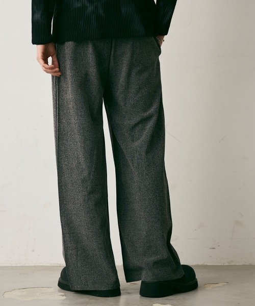 Shoowtime（ショウタイム）の「Tuck Drape Wide Slacks / タック ドレープワイドスラックス（スラックス・メンズ・アイボリー/チャコールグレー・X-LARGE/LARGE/MEDIUM）」の8枚目の写真