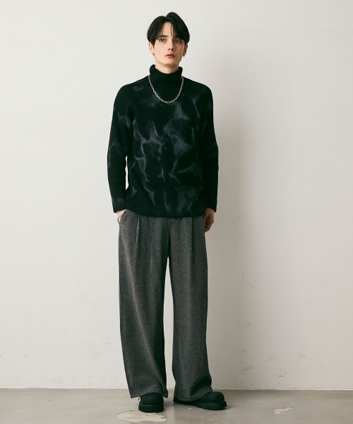 Shoowtime（ショウタイム）の「Tuck Drape Wide Slacks / タック ドレープワイドスラックス（スラックス・メンズ・アイボリー/チャコールグレー・X-LARGE/LARGE/MEDIUM）」の10枚目の写真