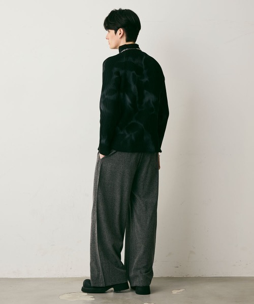 Shoowtime（ショウタイム）の「Tuck Drape Wide Slacks / タック ドレープワイドスラックス（スラックス・メンズ・アイボリー/チャコールグレー・X-LARGE/LARGE/MEDIUM）」の13枚目の写真