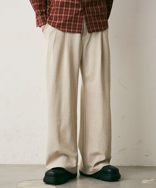 Shoowtime（ショウタイム）の「Tuck Drape Wide Slacks / タック ドレープワイドスラックス（スラックス・メンズ・アイボリー/チャコールグレー・X-LARGE/LARGE/MEDIUM）」の17枚目の写真