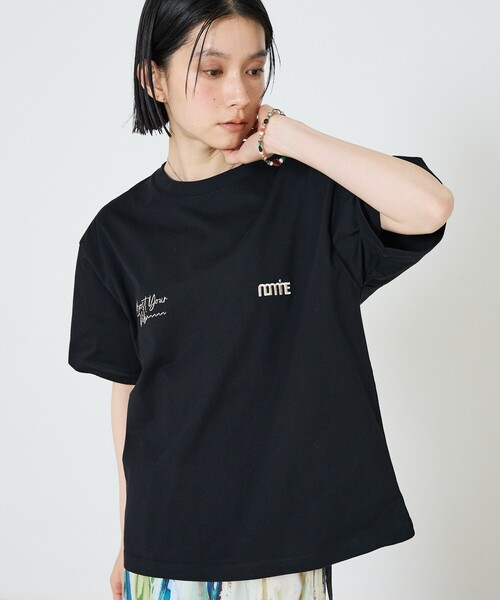 NOMINE(ノミネ)の「オリジナル 刺繍/プリントロゴ Tシャツ(Tシャツ/カットソー・レディース・ブラック系その他/ホワイト系その他2/ベージュ系その他/ホワイト系その他/ブラック系その他2/ベージュ系その他2・フリー)」の4枚目の写真