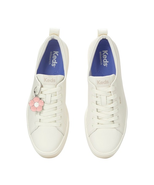 Keds（ケッズ）の「Keds ケッズ スカイラー レザー デイジー チャーム オフホワイト（スニーカー・レディース・オフホワイト・25.0cm/24.5cm/24.0cm/23.5cm/23.0cm/22.5cm）」の3枚目の写真