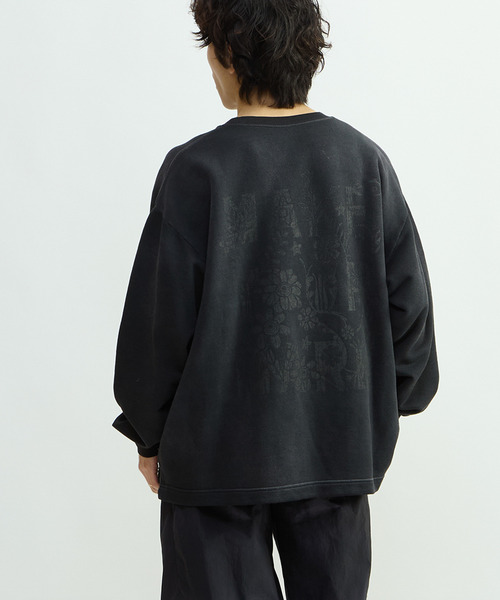 CONVERSE TOKYO（コンバーストウキョウ）の「PIGMENT DYED BACK PRINT SWEAT（スウェット・レディース・サックスブルー/ブラック/ホワイト・MEDIUM/SMALL）」の8枚目の写真