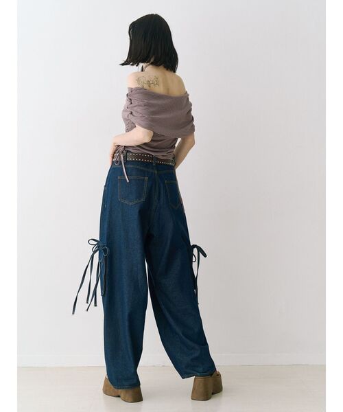 jouetie(ジュエティ)の「パターンオフショルトップス(Tシャツ/カットソー・レディース・オフホワイト/ブラック/ピンク・MEDIUM)」の6枚目の写真