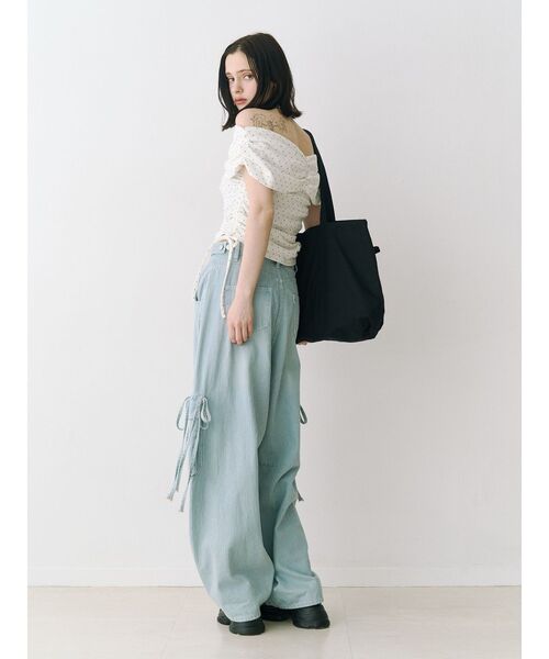 jouetie(ジュエティ)の「パターンオフショルトップス(Tシャツ/カットソー・レディース・オフホワイト/ブラック/ピンク・MEDIUM)」の12枚目の写真
