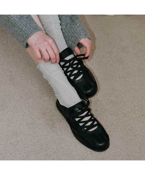 FORRR(フォルンルン)の「Mesh Lace Strap Sneakers - 4Color(スニーカー・レディース・ブラック/アイボリー/ブラウン/シルバー・23cm/24cm/25cm)」の3枚目の写真