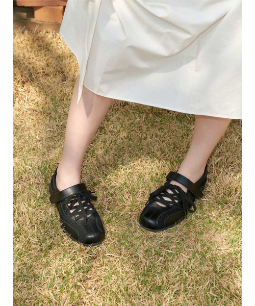 FORRR(フォルンルン)の「Mesh Lace Strap Sneakers - 4Color(スニーカー・レディース・ブラック/アイボリー/ブラウン/シルバー・23cm/24cm/25cm)」の7枚目の写真