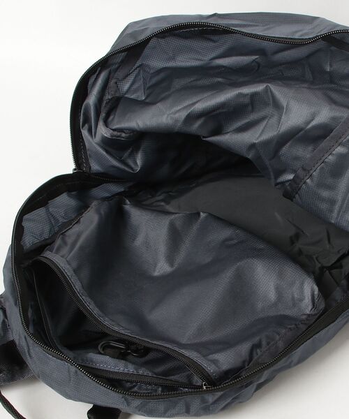 karrimor（カリマー）の「mars panel load 18（バックパック/リュック・メンズ・ネイビー/ミント/ライトグレー系/ブラック・FREE）」の7枚目の写真