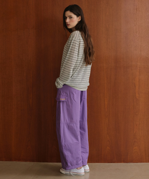 STUDIO&PARC(スタジオアンドパルク)の「Cargo Cutline Pants_Purple(スウェットパンツ・レディース・パープル・FREE)」の1枚目の写真