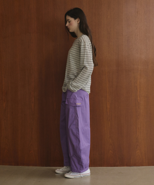 STUDIO&PARC(スタジオアンドパルク)の「Cargo Cutline Pants_Purple(スウェットパンツ・レディース・パープル・FREE)」の4枚目の写真