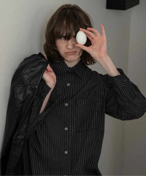 lawgy(ラウジー)の「thin stripe soft shirt / スィンストライプソフトシャツ(シャツ/ブラウス・レディース・ブラック/ホワイト・FREE)」の1枚目の写真