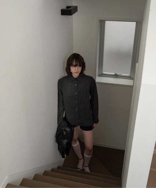 lawgy(ラウジー)の「thin stripe soft shirt / スィンストライプソフトシャツ(シャツ/ブラウス・レディース・ブラック/ホワイト・FREE)」の13枚目の写真