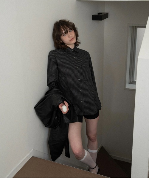 lawgy(ラウジー)の「thin stripe soft shirt / スィンストライプソフトシャツ(シャツ/ブラウス・レディース・ブラック/ホワイト・FREE)」の12枚目の写真