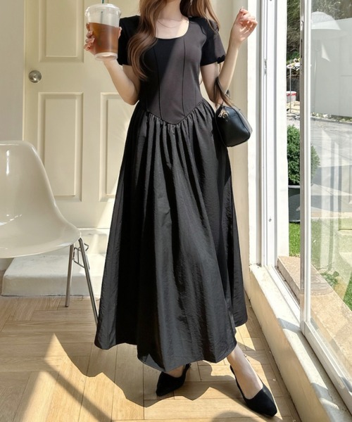 Ada.(エイダ)の「パネル切り替え ウェストV切り替え半袖フレアワンピース(ワンピース・レディース・グレー/ブラック/ベージュ・FREE)」の9枚目の写真