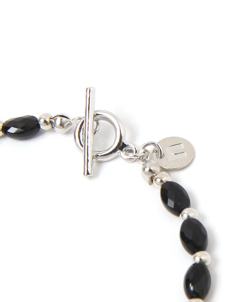 niko and...(ニコアンド)の「バイカラービーズブレスレット(ブレスレット・レディース・グリーン/ホワイト/ブラック・0)」の4枚目の写真