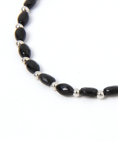 niko and...(ニコアンド)の「バイカラービーズブレスレット(ブレスレット・レディース・グリーン/ホワイト/ブラック・0)」の5枚目の写真