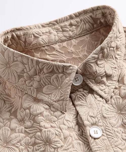 U:UME（ユーム）の「Flower Applique Emboss Short Sleeve Shirt（シャツ/ブラウス・メンズ・ホワイト/カーキ・MEDIUM/LARGE/X-LARGE/XX-LARGE）」の3枚目の写真