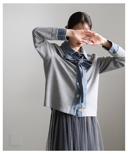 Sawa a la mode（サワアラモード）の「リボンタイ付き異素材スウェットトップス（シャツ/ブラウス・レディース・グレー/レッド/ネイビー・FREE）」の5枚目の写真