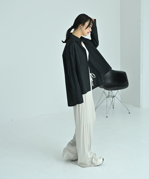 STYLE DELI(スタイルデリ)の「【BLK001】前後差ヘムラインビッグシャツ(シャツ/ブラウス・レディース・ホワイト/ブラック・FREE)」の11枚目の写真